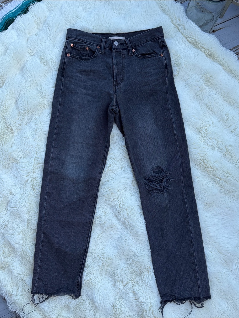 Levi’s Wedgie Straight Black Washed Jeans - Size 27